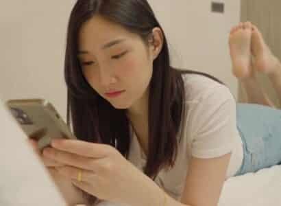 Biết chồng ngoại tình em gái xinh nện anh giao hàng